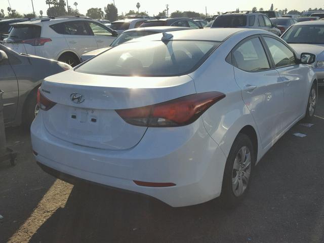 5NPDH4AE1GH699910 - 2016 HYUNDAI ELANTRA SE WHITE photo 4