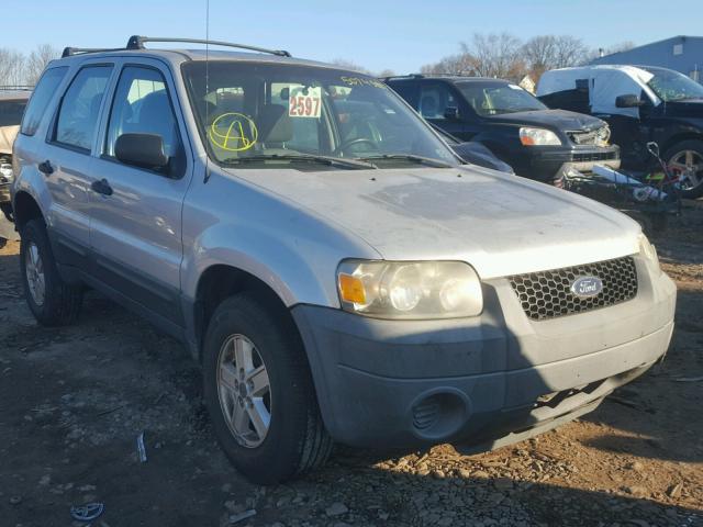 1FMYU02Z15DA17629 - 2005 FORD ESCAPE XLS SILVER photo 1