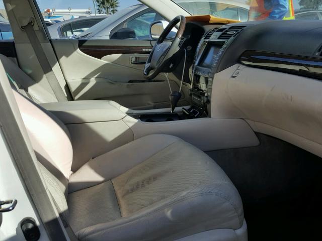 JTHBL46F285066405 - 2008 LEXUS LS 460 WHITE photo 5