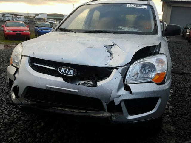 KNDJF724697573596 - 2009 KIA SPORTAGE L SILVER photo 9