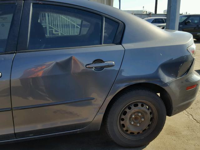 JM1BK32F571735969 - 2007 MAZDA 3 I GRAY photo 9