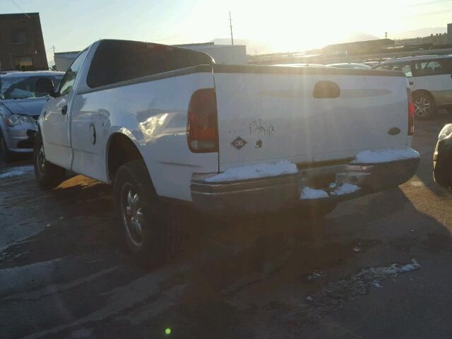 2FTPF17Z61CA83225 - 2001 FORD F150 WHITE photo 3