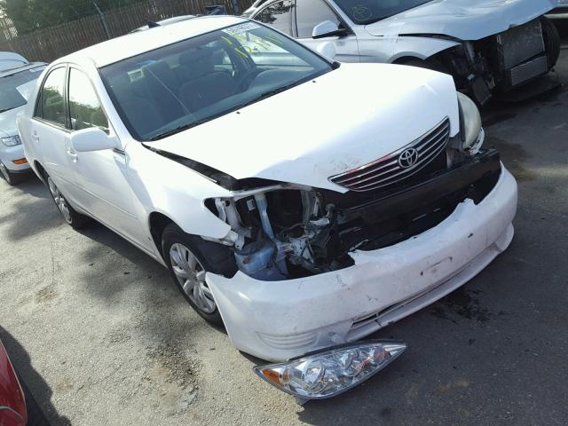 4T1BE32K65U623726 - 2005 TOYOTA CAMRY LE WHITE photo 1