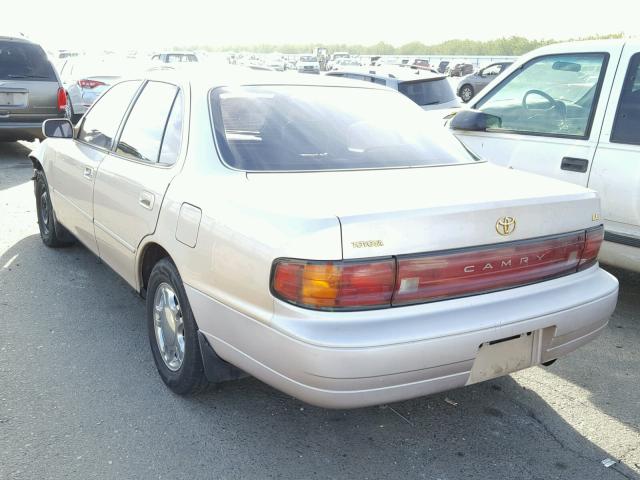 4T1SK12E9RU406233 - 1994 TOYOTA CAMRY LE TAN photo 3