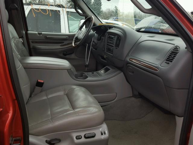 5LMFU28R62LJ02877 - 2002 LINCOLN NAVIGATOR RED photo 5