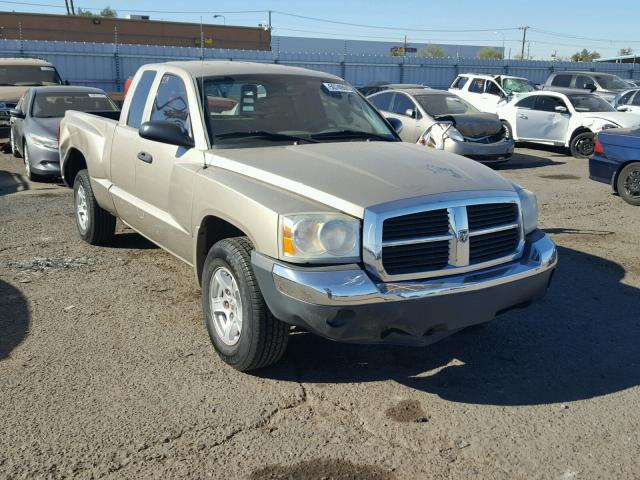 1D7HE42K85S293836 - 2005 DODGE DAKOTA SLT GOLD photo 1