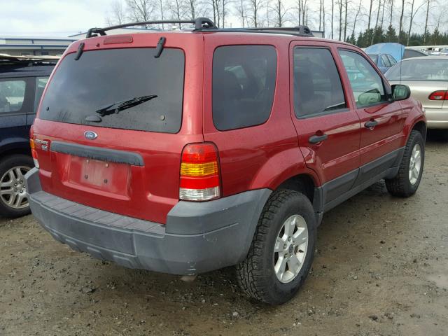 1FMYU93155DA12611 - 2005 FORD ESCAPE XLT RED photo 4