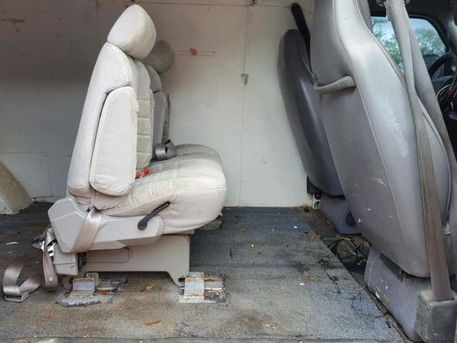 2B7JB21Y0YK109017 - 2000 DODGE RAM VAN B2 WHITE photo 6