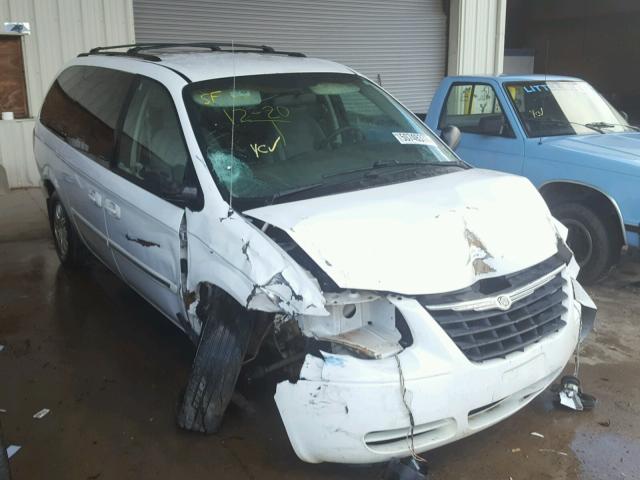 2A4GP54L96R781654 - 2006 CHRYSLER TOWN & COU WHITE photo 1