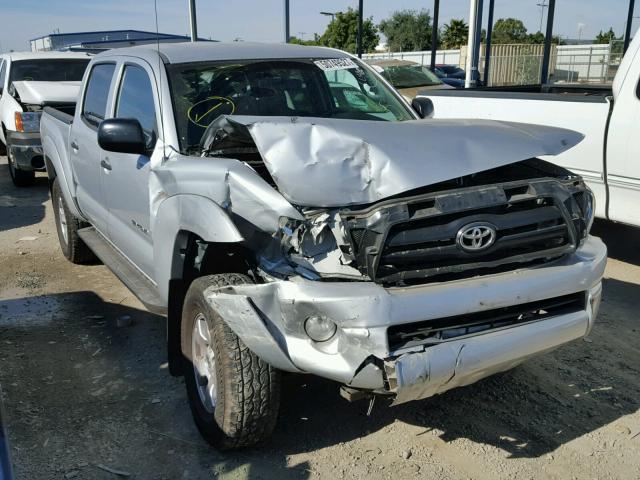 3TMJU62N38M059217 - 2008 TOYOTA TACOMA DOU SILVER photo 1