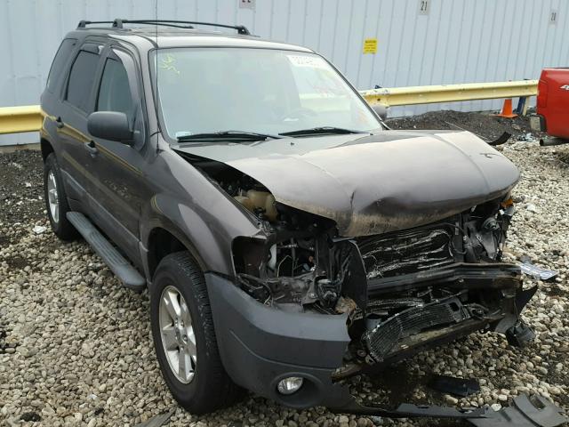 1FMCU93Z57KA39984 - 2007 FORD ESCAPE XLT GRAY photo 1