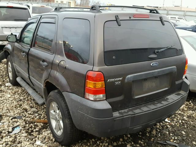 1FMCU93Z57KA39984 - 2007 FORD ESCAPE XLT GRAY photo 3