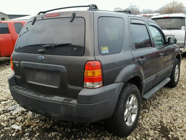 1FMCU93Z57KA39984 - 2007 FORD ESCAPE XLT GRAY photo 4