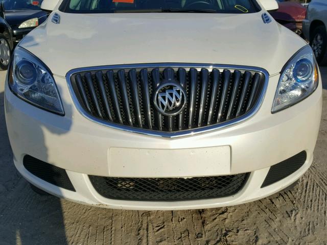 1G4PP5SK3G4102218 - 2016 BUICK VERANO WHITE photo 9