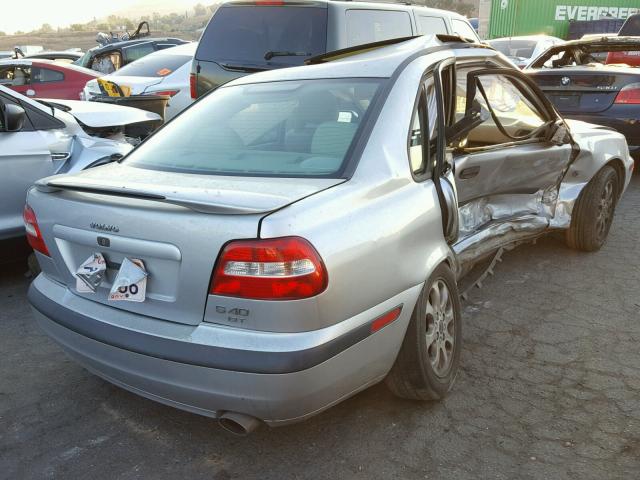 YV1VS29562F820619 - 2002 VOLVO S40 1.9T SILVER photo 4