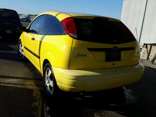 3FAFP31Z83R168368 - 2003 FORD FOCUS ZX3 YELLOW photo 3