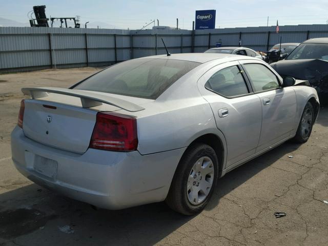 2B3KA43R78H107689 - 2008 DODGE CHARGER SILVER photo 4