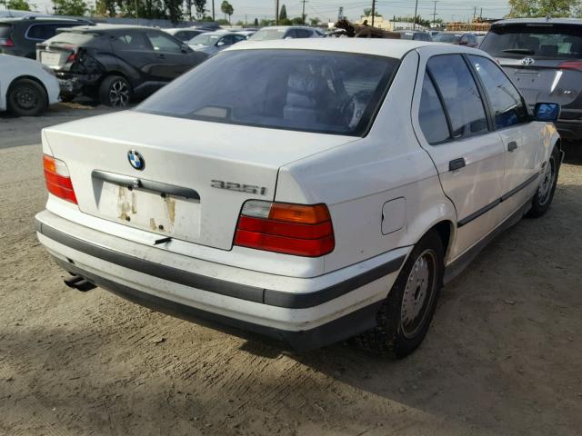 WBACB4320RFM01079 - 1994 BMW 325 I AUTO WHITE photo 4