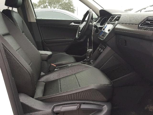 3VV3B7AX1JM010225 - 2018 VOLKSWAGEN TIGUAN SE WHITE photo 5