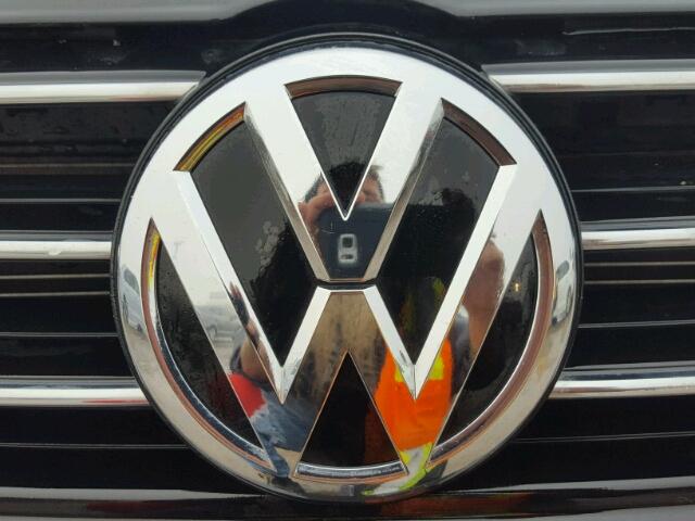 3VW2B7AJ0HM335767 - 2017 VOLKSWAGEN JETTA S BLACK photo 9