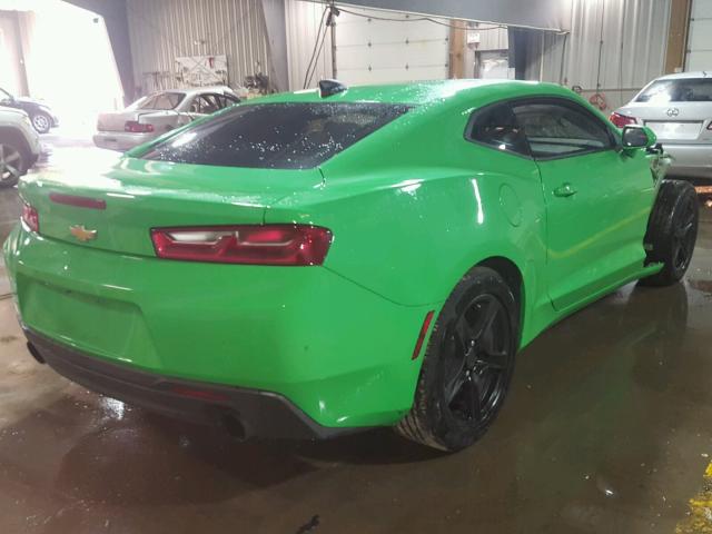 1G1FD1RS7H0201911 - 2017 CHEVROLET CAMARO LT GREEN photo 4