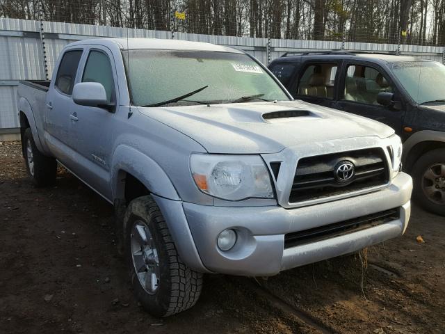 5TEKU72N45Z099377 - 2005 TOYOTA TACOMA DOU SILVER photo 1