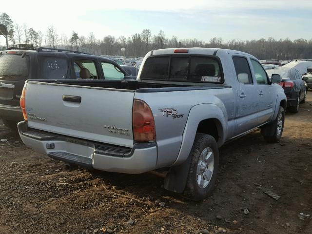 5TEKU72N45Z099377 - 2005 TOYOTA TACOMA DOU SILVER photo 4