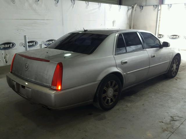 1G6KD57Y98U115001 - 2008 CADILLAC DTS SILVER photo 4