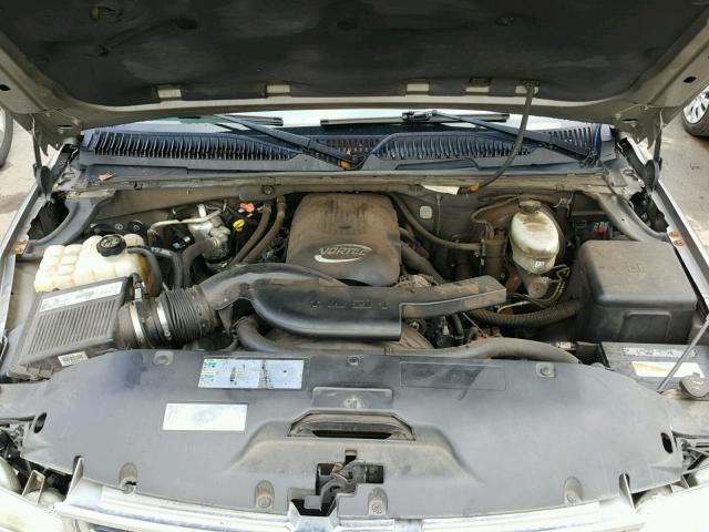 1GNEC16ZX3J241398 - 2003 CHEVROLET SUBURBAN C TAN photo 7