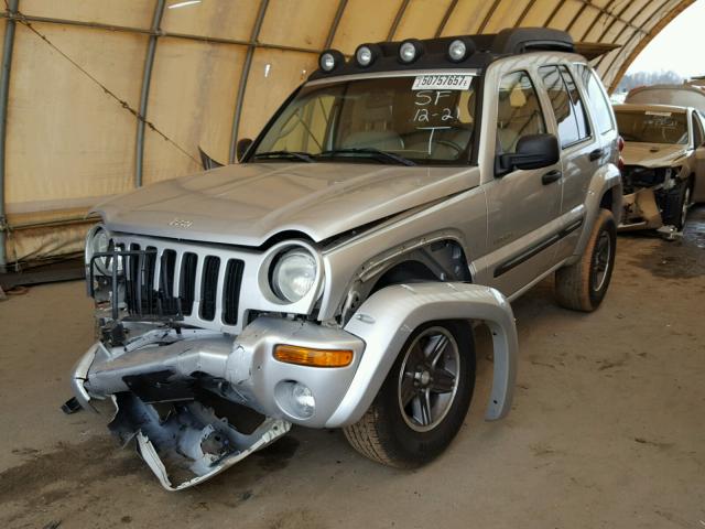 1J4GK38K74W257007 - 2004 JEEP LIBERTY RE SILVER photo 2