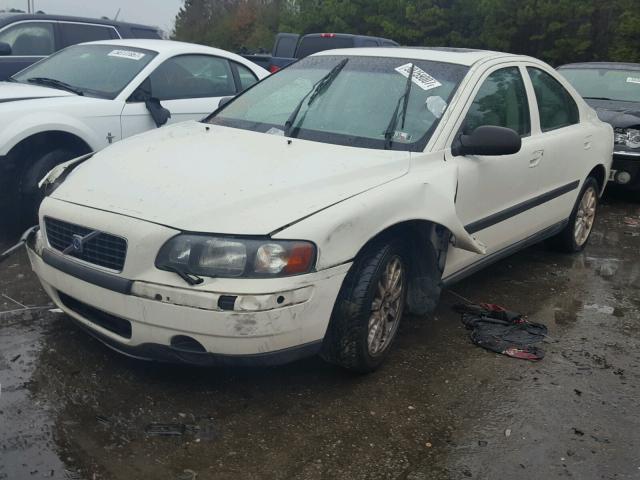 YV1RS61R622139052 - 2002 VOLVO S60 WHITE photo 2