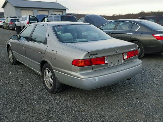 JT2BF22K910304505 - 2001 TOYOTA CAMRY CE TAN photo 3