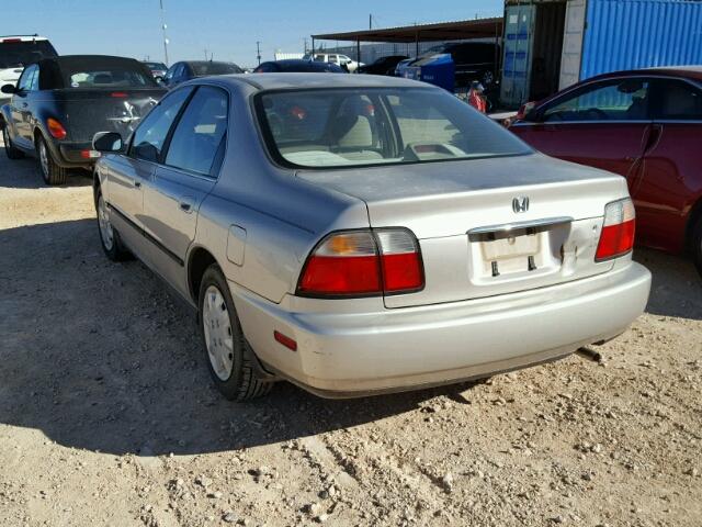 1HGCD5635TA153926 - 1996 HONDA ACCORD LX GRAY photo 3