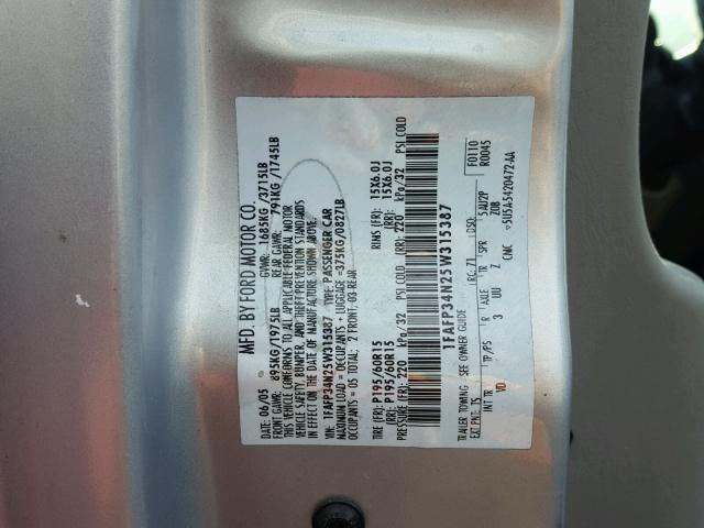 1FAFP34N25W315387 - 2005 FORD FOCUS ZX4 SILVER photo 10