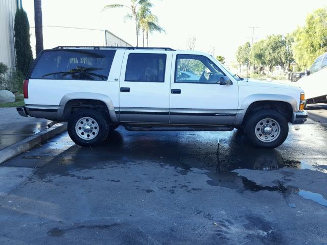 3GNGK26JXXG251917 - 1999 CHEVROLET SUBURBAN K WHITE photo 9