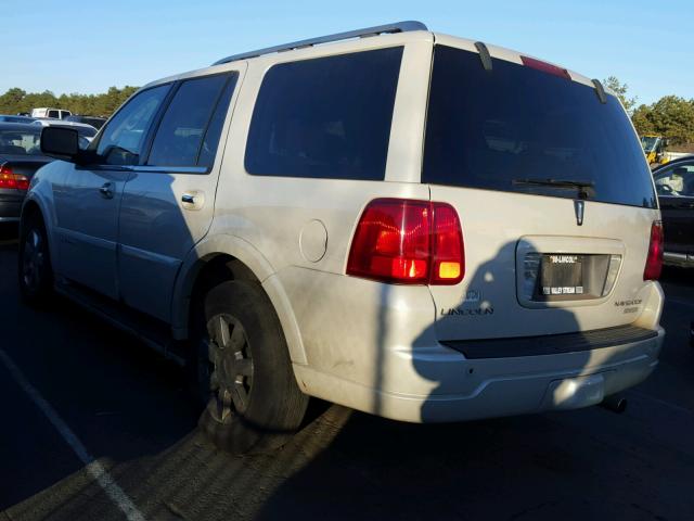 5LMFU28506LJ04269 - 2006 LINCOLN NAVIGATOR WHITE photo 3