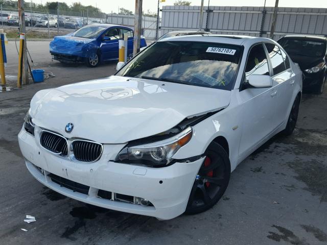 WBANB53547CP05474 - 2007 BMW 550 I WHITE photo 2