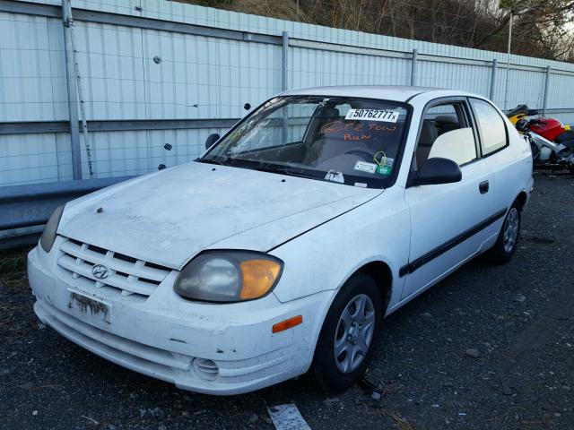 KMHCF35C53U260984 - 2003 HYUNDAI ACCENT L WHITE photo 2