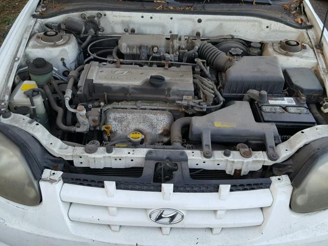 KMHCF35C53U260984 - 2003 HYUNDAI ACCENT L WHITE photo 7