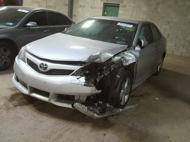 4T1BF1FK1EU828950 - 2014 TOYOTA CAMRY L SILVER photo 2