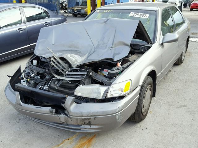 4T1BG22K1XU565614 - 1999 TOYOTA CAMRY CE GRAY photo 2