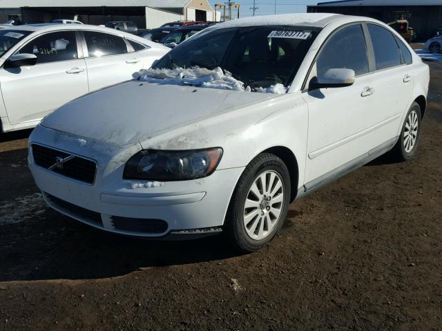 YV1MS382952120016 - 2005 VOLVO S40 2.4I WHITE photo 2