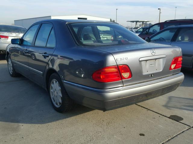 WDBJF55F4VJ031278 - 1997 MERCEDES-BENZ E 320 GRAY photo 3