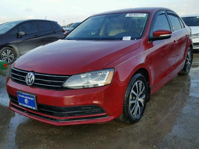 3VWDB7AJ0HM355977 - 2017 VOLKSWAGEN JETTA SE RED photo 2