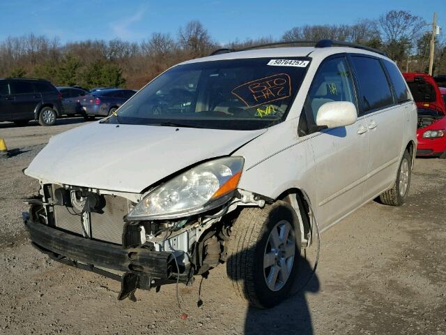 5TDZA22C46S469587 - 2006 TOYOTA SIENNA XLE WHITE photo 2