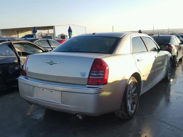 2C3KA63H96H508700 - 2006 CHRYSLER 300C TAN photo 4