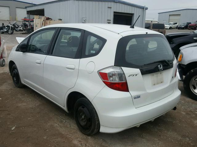 JHMGE88299C006765 - 2009 HONDA FIT WHITE photo 3