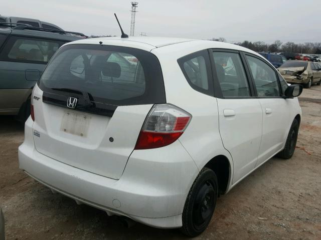 JHMGE88299C006765 - 2009 HONDA FIT WHITE photo 4