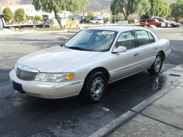 1LNHM97V8YY904667 - 2000 LINCOLN CONTINENTA TAN photo 2