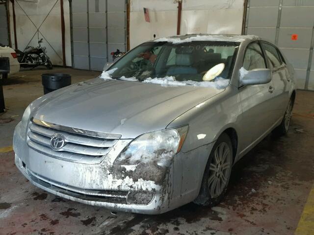 4T1BK36B86U069870 - 2006 TOYOTA AVALON XL SILVER photo 2